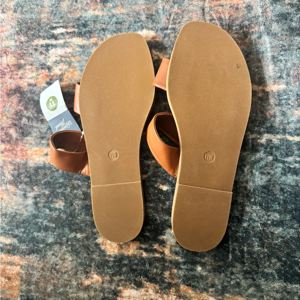 Universal Thread Tan Double-Strap Slide Sandals 11W NWT - Picture 3 of 4